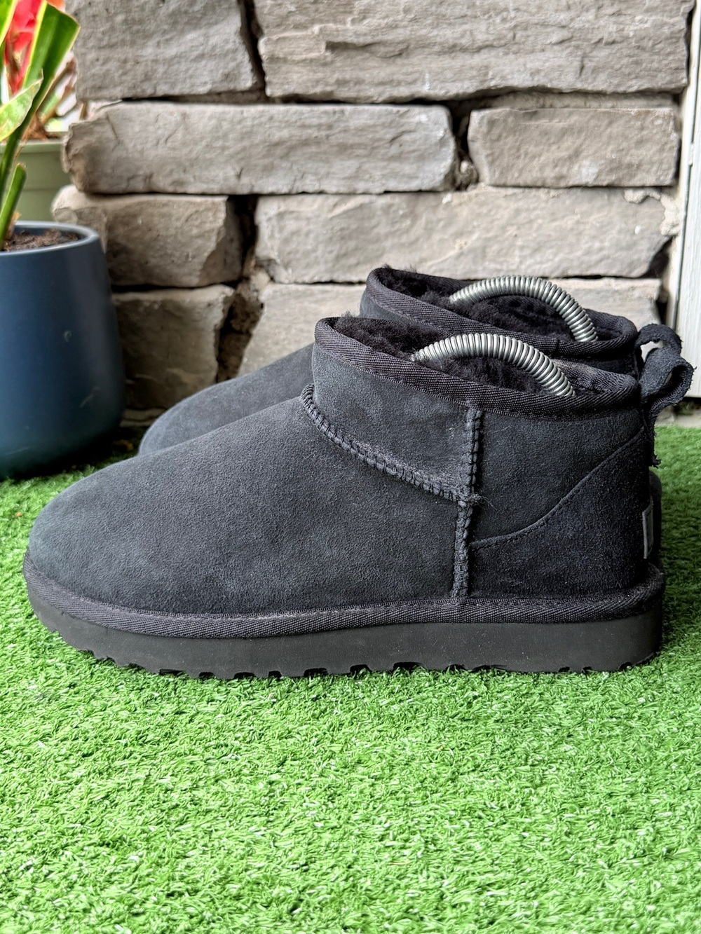 UGG Classic Black Ultra Mini Women’s Winter Boots